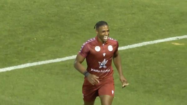 GOAL: The hosts running away with it